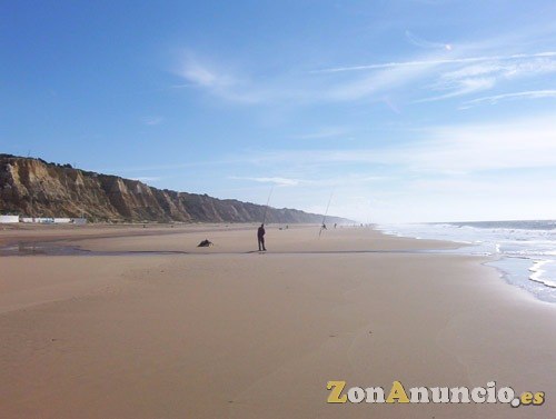 VERANO  ALQUILO PISO EN  PLAYA DE MAZAGON HUELVA